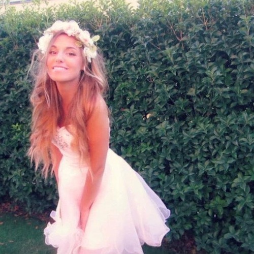 cutie_pie_marzia_pose_Elyn2c4G.sized